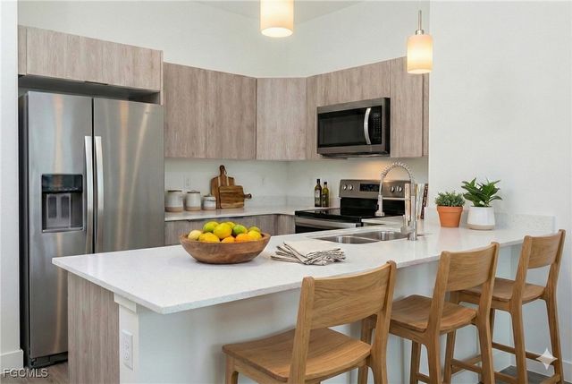 8050 Sherwood CIR, Labelle, FL 33935