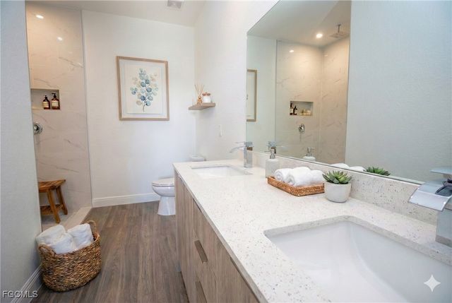 8050 Sherwood CIR, Labelle, FL 33935