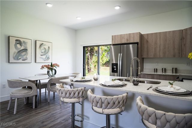 8050 Sherwood CIR, Labelle, FL 33935