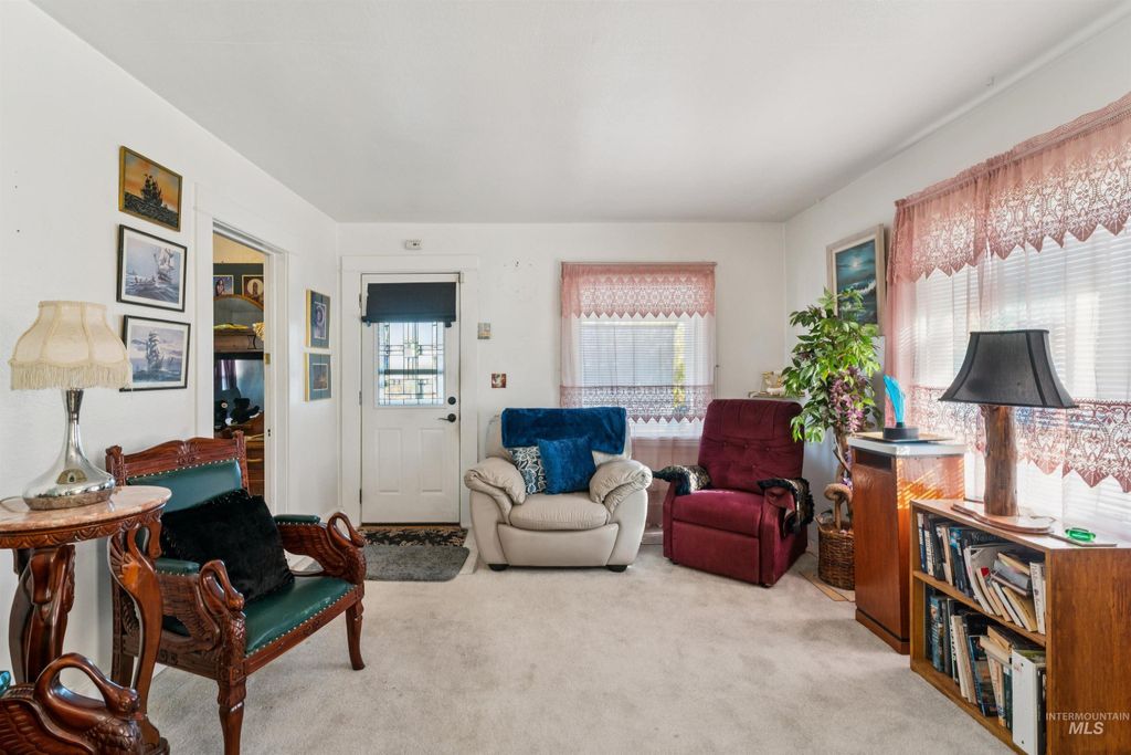 403 NE 3rd, Meridian, ID 83642 photo 4