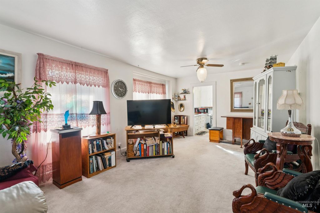 403 NE 3rd, Meridian, ID 83642 photo 5
