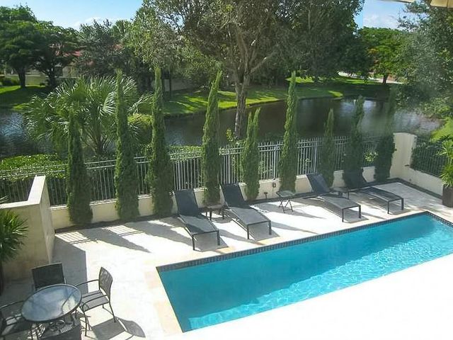 21723 Club Villa Terrace, Boca Raton, FL 33433