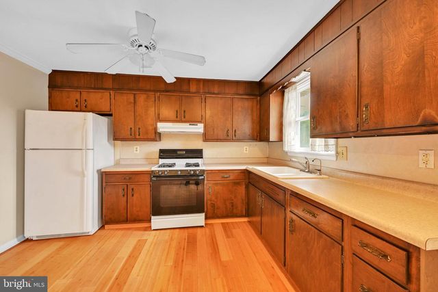 729 LITITZ RD, Manheim, PA 17545