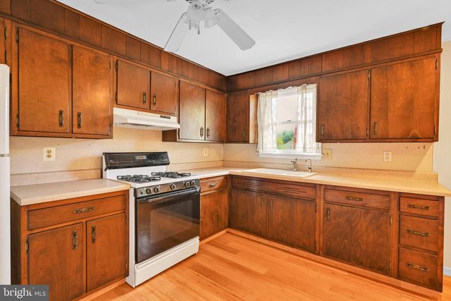 729 LITITZ RD, Manheim, PA 17545