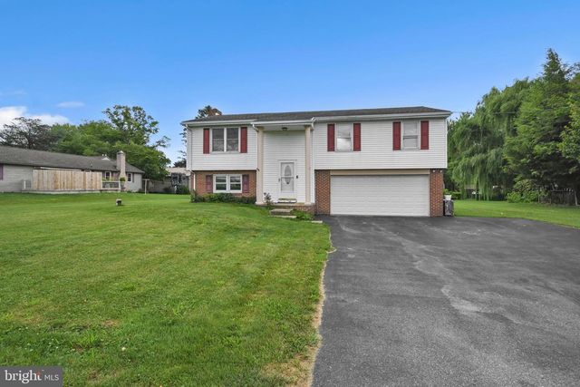 729 LITITZ RD, Manheim, PA 17545
