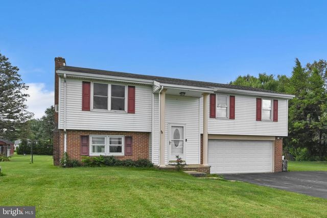 729 LITITZ RD, Manheim, PA 17545
