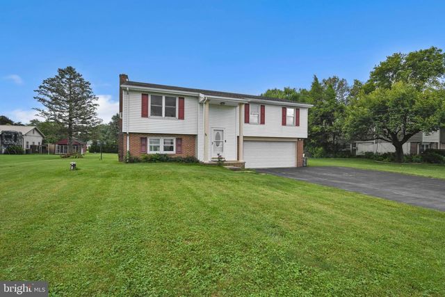729 LITITZ RD, Manheim, PA 17545