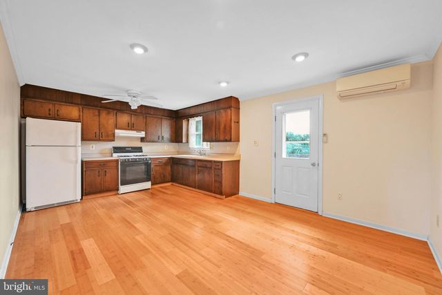 729 LITITZ RD, Manheim, PA 17545