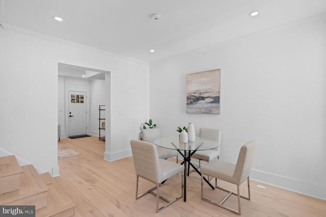 939 SHEPHERD ST NW, Washington, DC 20011