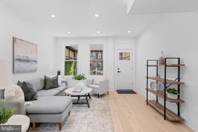 939 SHEPHERD ST NW, Washington, DC 20011