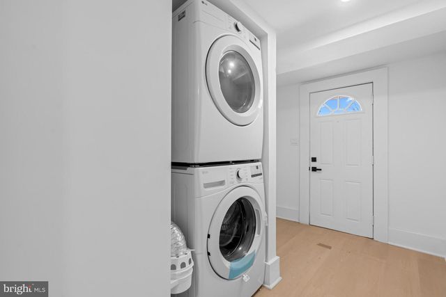 939 SHEPHERD ST NW, Washington, DC 20011