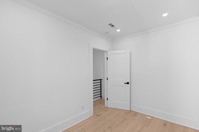 939 SHEPHERD ST NW, Washington, DC 20011