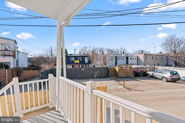 939 SHEPHERD ST NW, Washington, DC 20011