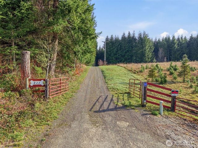 211 Echo Road, Rochester, WA 98579