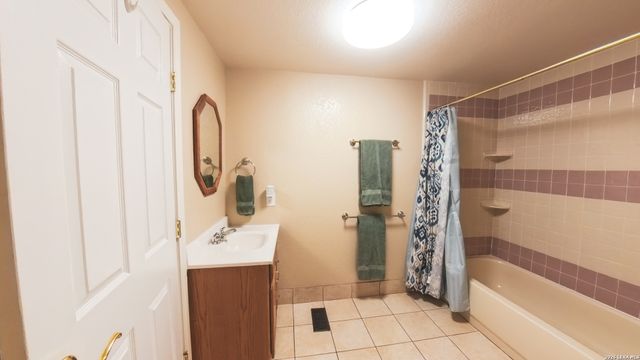 857 Madrona, Pipe Creek, TX 78063