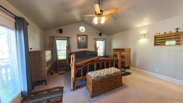 857 Madrona, Pipe Creek, TX 78063