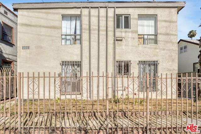 5665 Franklin Avenue, Los Angeles, CA 90028