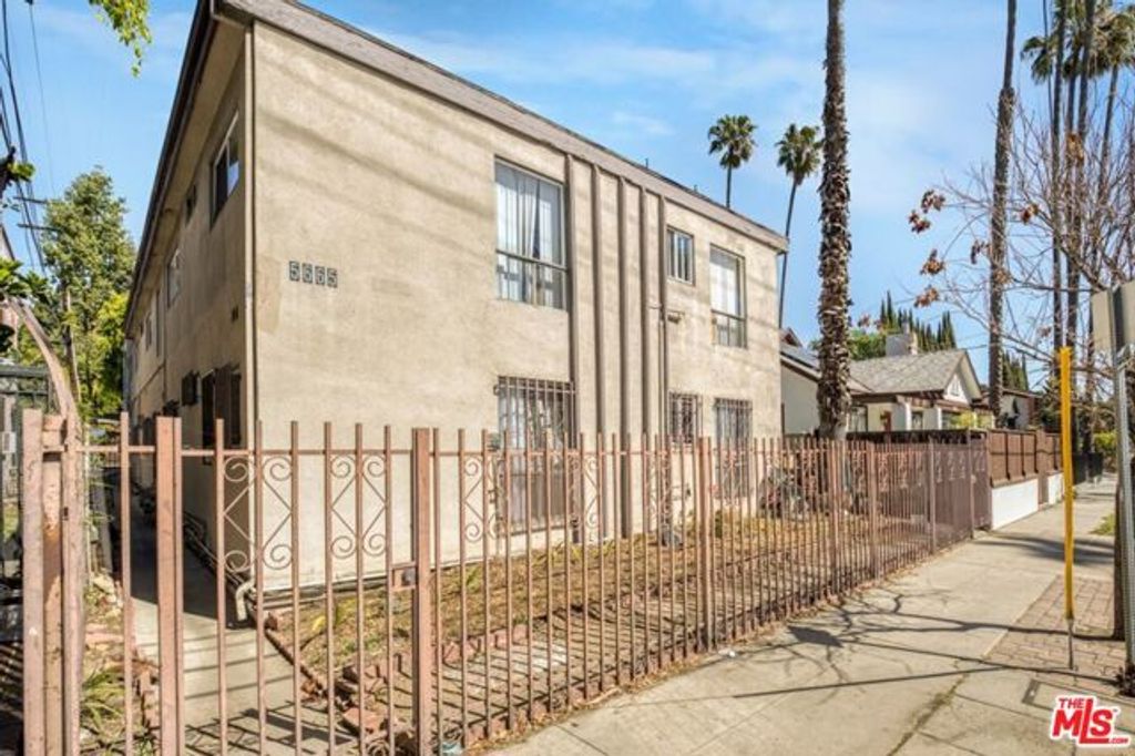 5665 Franklin Avenue, Los Angeles, CA 90028