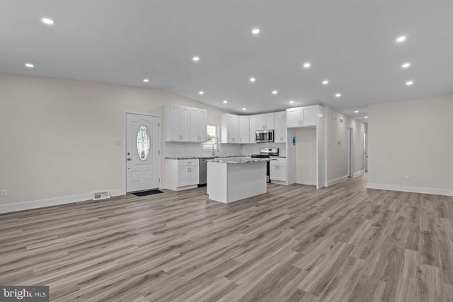 9839 HALDEMAN AVE, Philadelphia, PA 19115