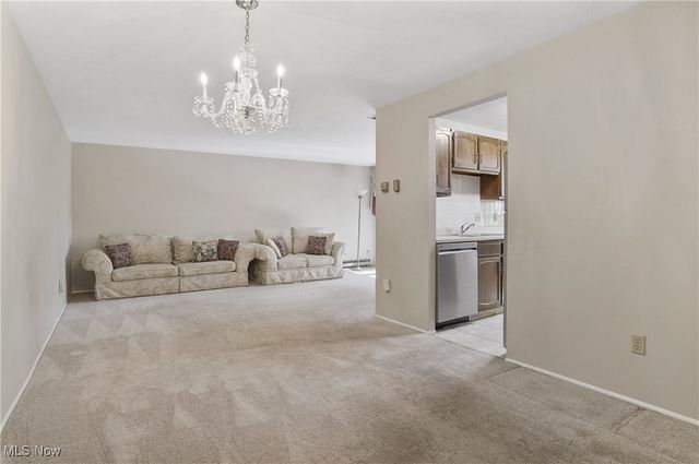 3068 Kent Road 506, Stow, OH 44224