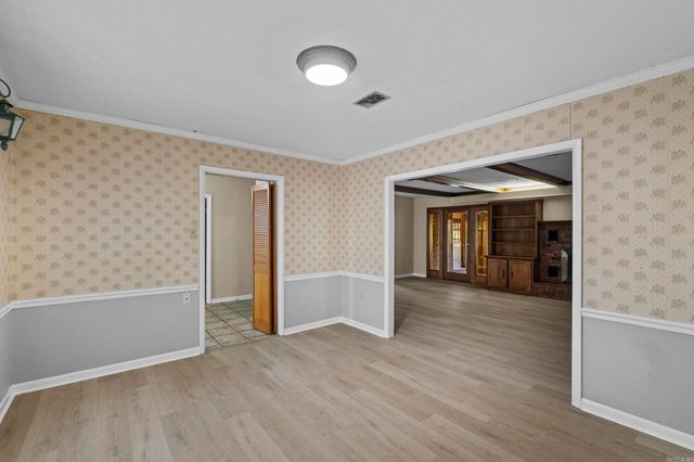 18 Hazelwood, Conway, AR 72032