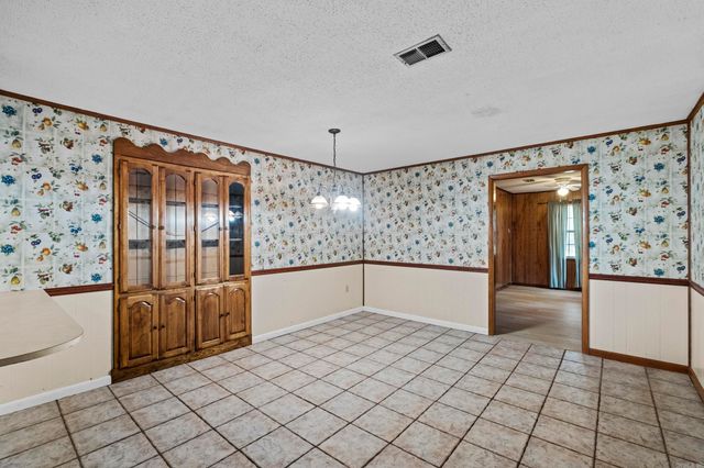 18 Hazelwood, Conway, AR 72032