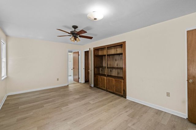 18 Hazelwood, Conway, AR 72032