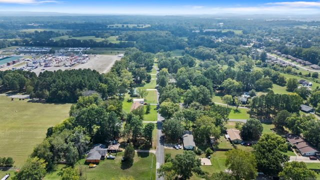 18 Hazelwood, Conway, AR 72032