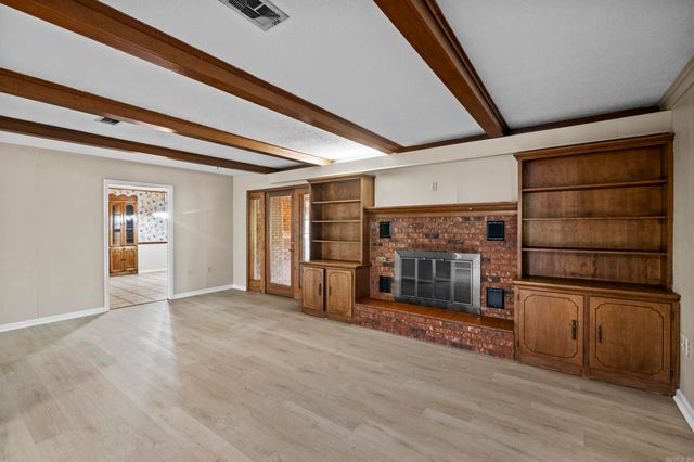 18 Hazelwood, Conway, AR 72032