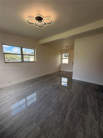 318 NW 30th Ter, Fort Lauderdale, FL 33311