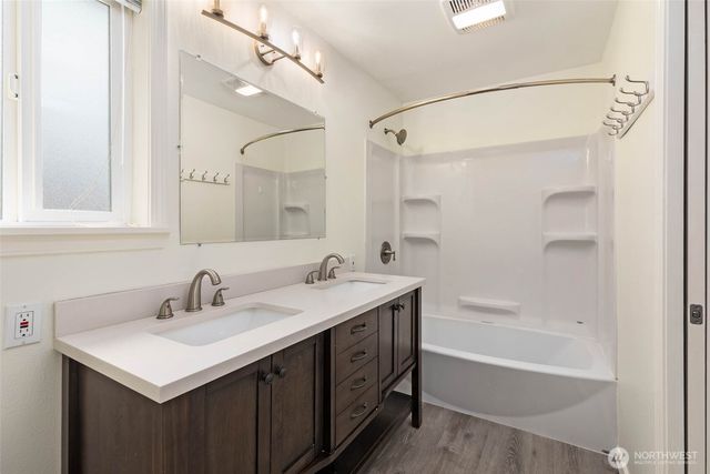 21124 50th Place W, Lynnwood, WA 98036