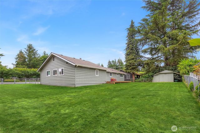 21124 50th Place W, Lynnwood, WA 98036
