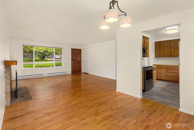 21124 50th Place W, Lynnwood, WA 98036