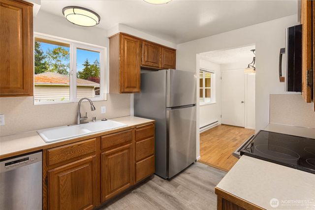 21124 50th Place W, Lynnwood, WA 98036