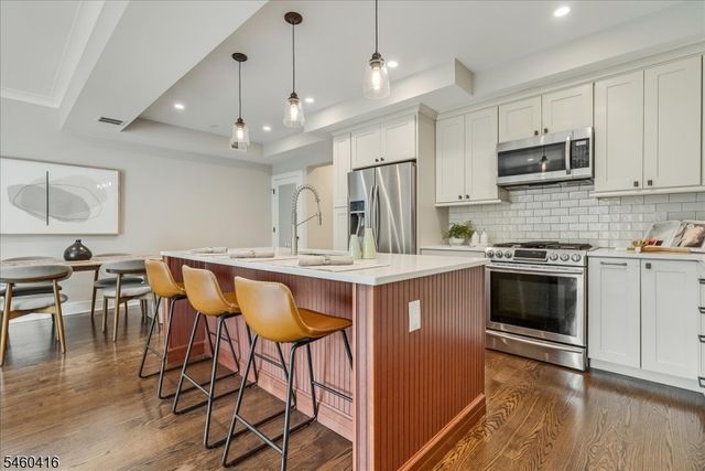 6 Clover Court, Berkeley Heights Twp., NJ 07922