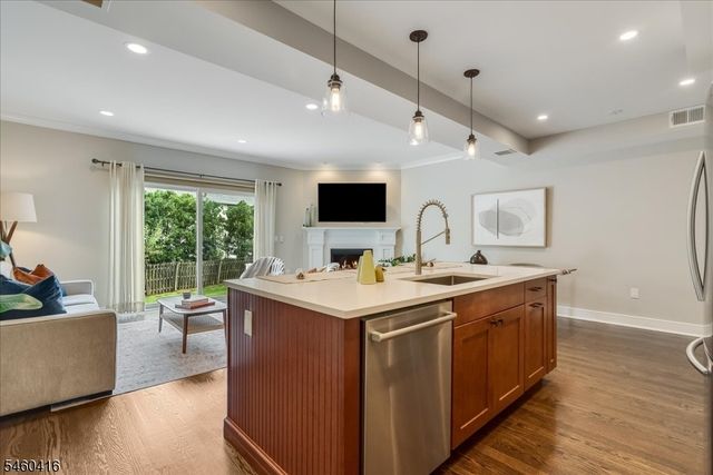 6 Clover Court, Berkeley Heights Twp., NJ 07922