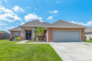 1226 Adam Lane, Sulphur, LA 70663