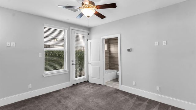 5429 Larkin Street, Houston, TX 77007