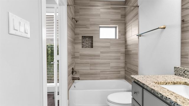 5429 Larkin Street, Houston, TX 77007