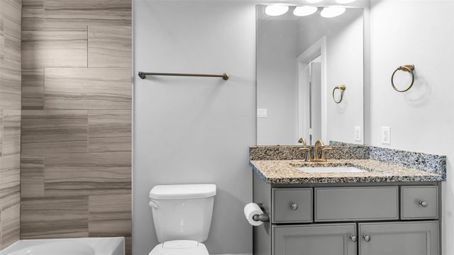 5429 Larkin Street, Houston, TX 77007