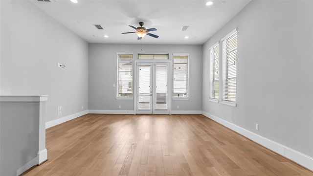 5429 Larkin Street, Houston, TX 77007