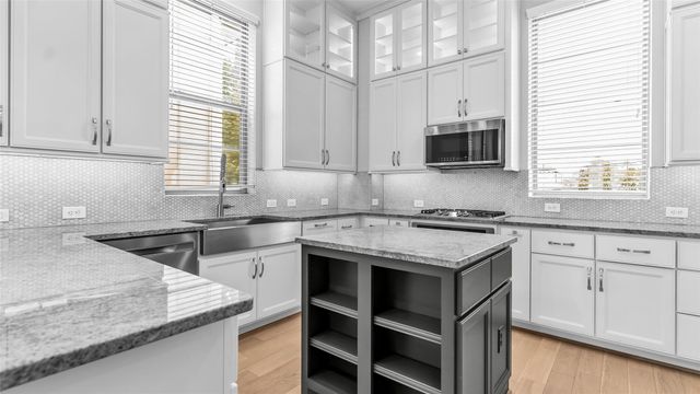 5429 Larkin Street, Houston, TX 77007