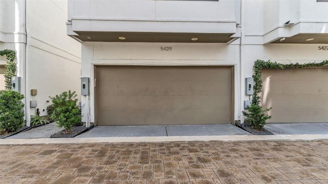5429 Larkin Street, Houston, TX 77007