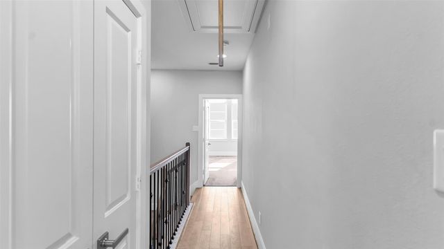 5429 Larkin Street, Houston, TX 77007