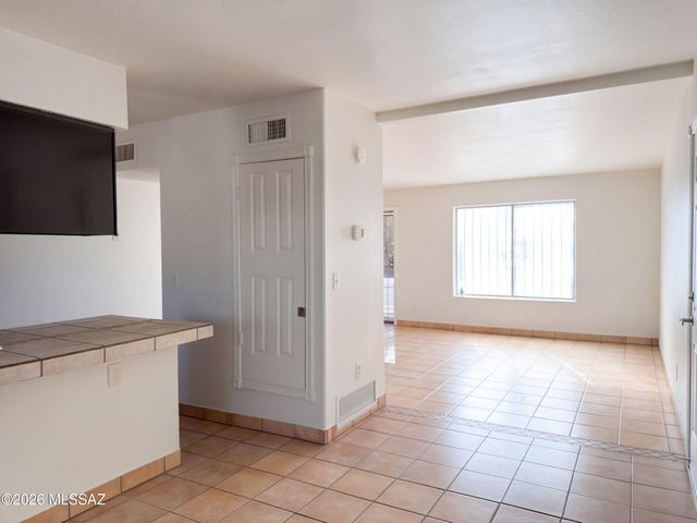 5349 S Greenway Drive, Tucson, AZ 85706