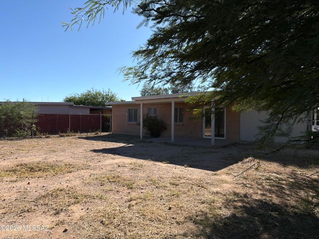 5349 S Greenway Drive, Tucson, AZ 85706