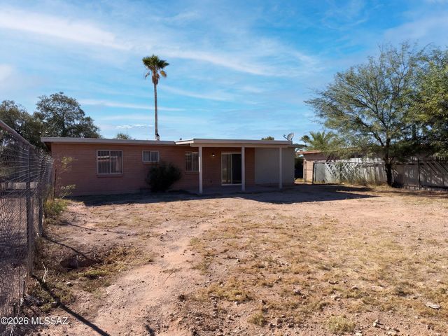 5349 S Greenway Drive, Tucson, AZ 85706