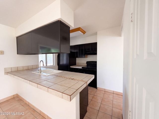 5349 S Greenway Drive, Tucson, AZ 85706