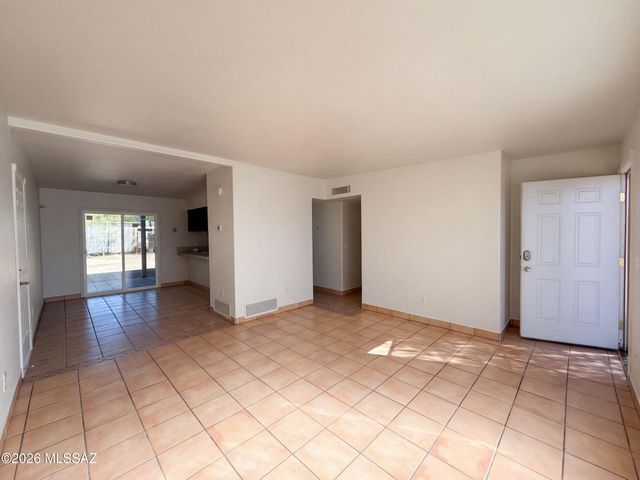 5349 S Greenway Drive, Tucson, AZ 85706