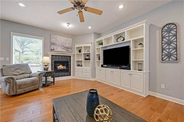 15984 W 159th Terrace, Olathe, KS 66062